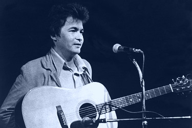 John Prine, One of America's Greatest Songwriters, Dead at 73 – Rolling  Stone